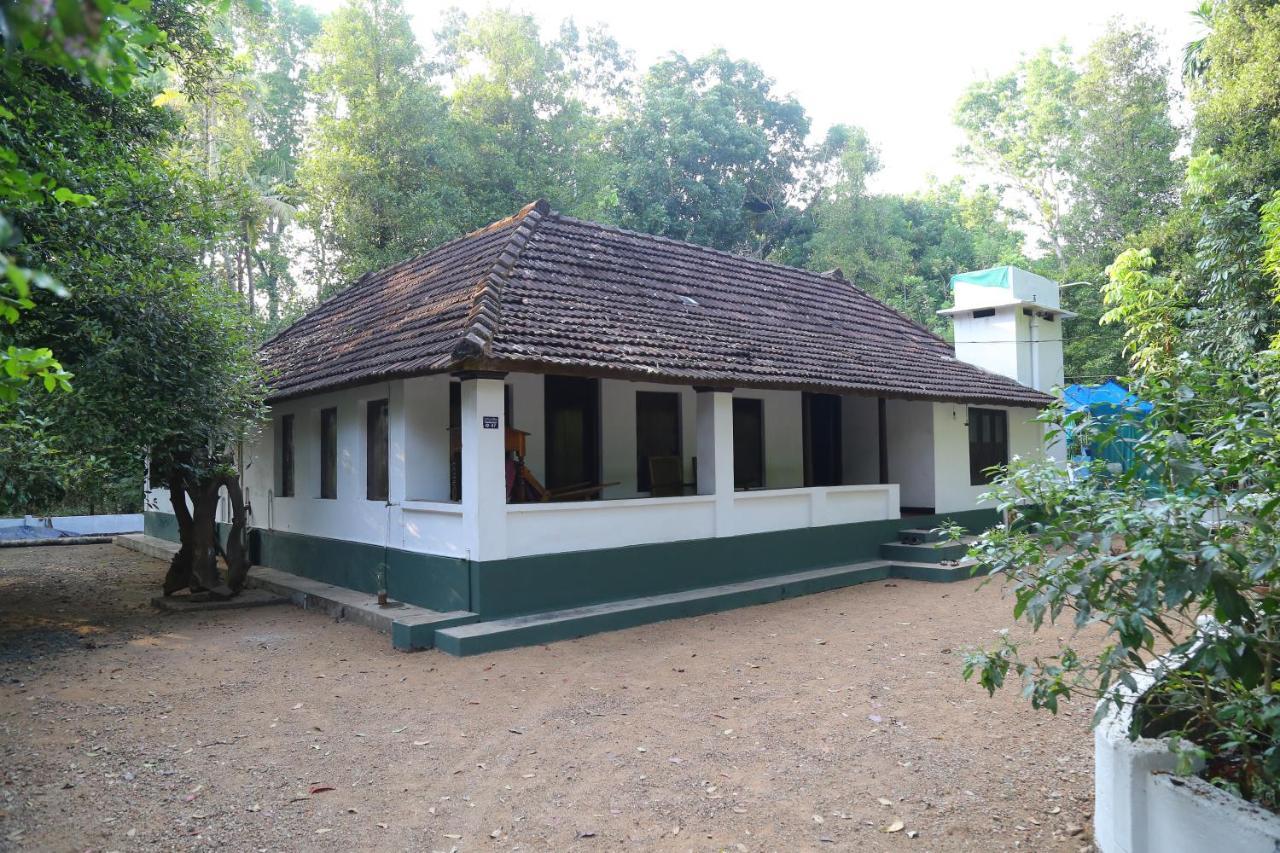 The Mana-Heritage Stay - Chengazhimattam Mana Kottayam Exterior photo